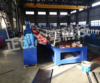 我司護欄板設備通過ISO認證,品質有保障,客戶信賴之選